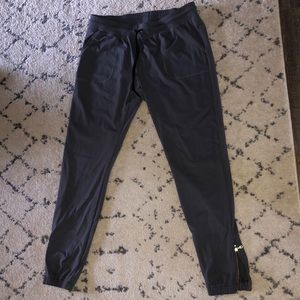 Zyia womens pants size XL. Never worn